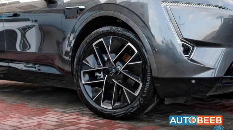 Avatr Model 011 2023