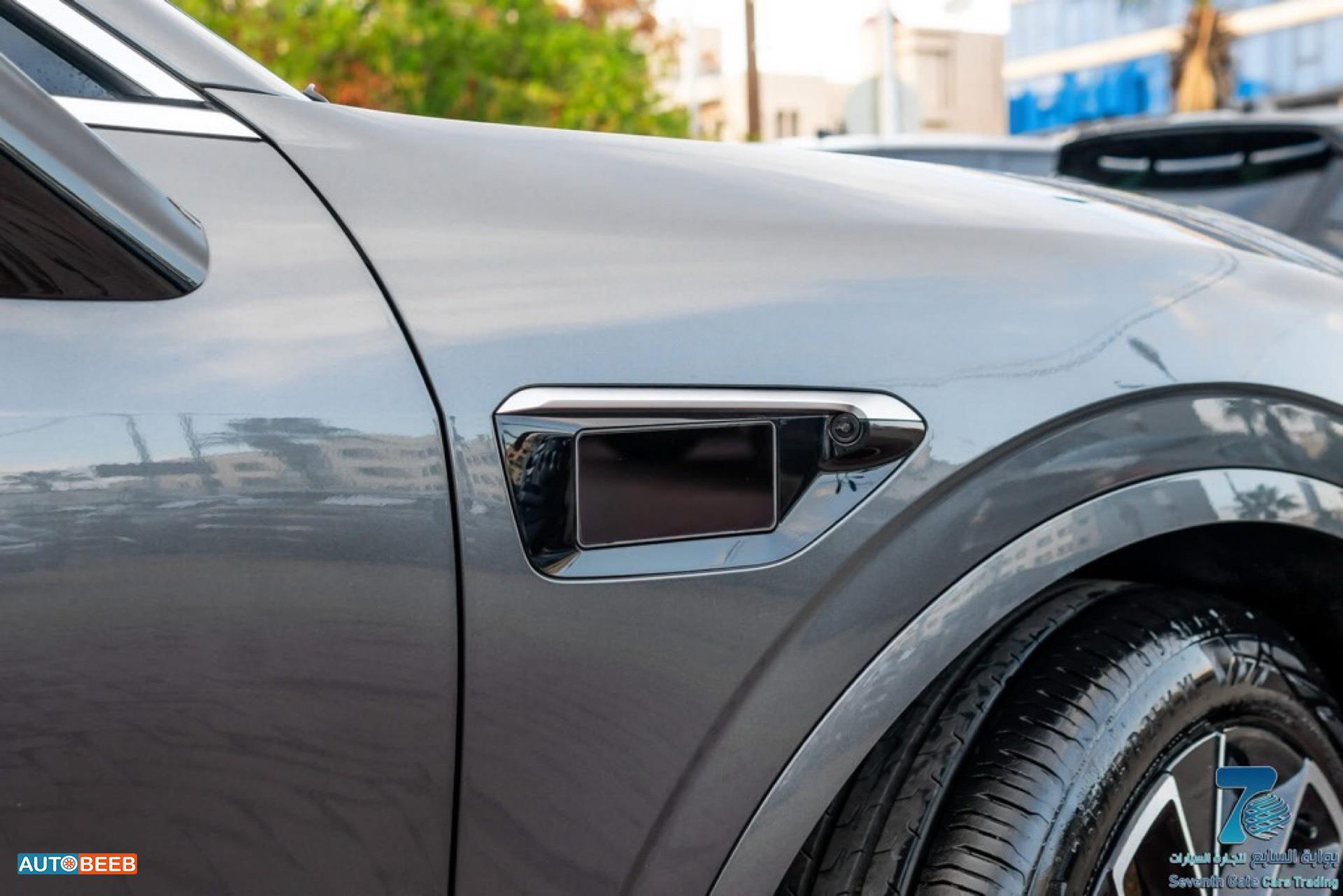 Avatr Model 011 2023