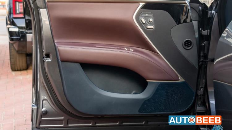 Avatr Model 011 2023