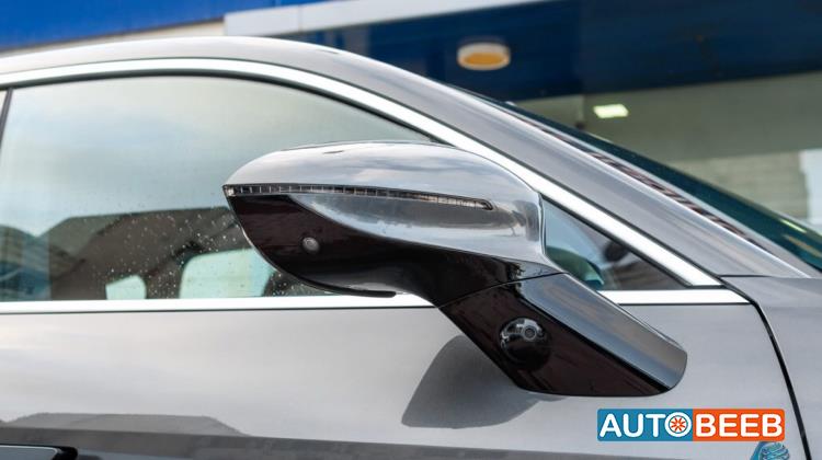 Avatr Model 011 2023