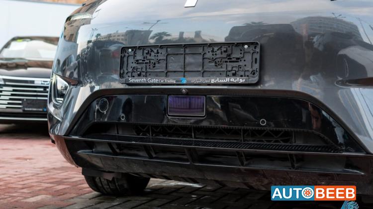 Avatr Model 011 2023