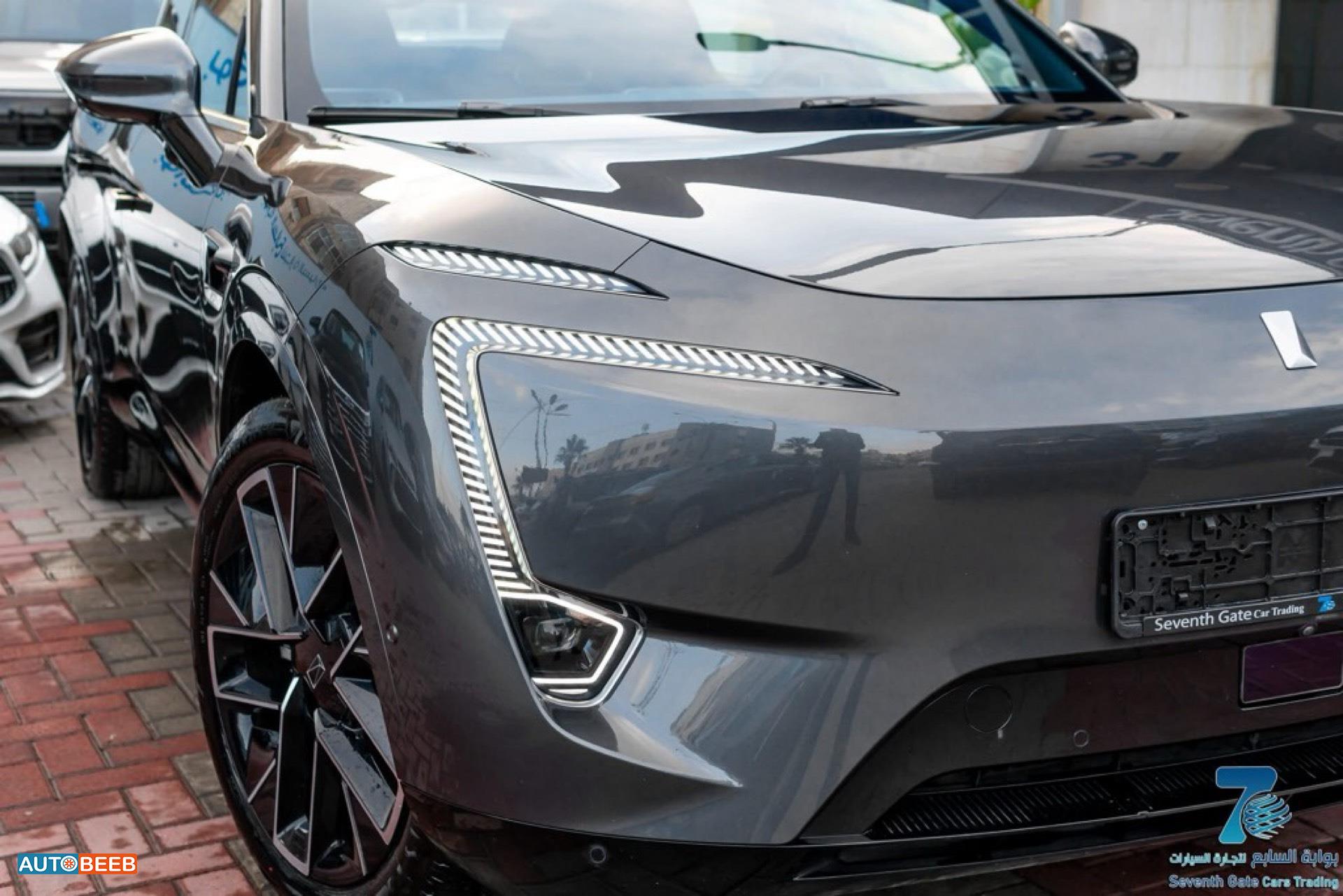 Avatr Model 011 2023