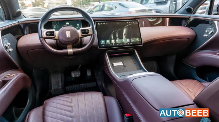 Avatr Model 011 2023