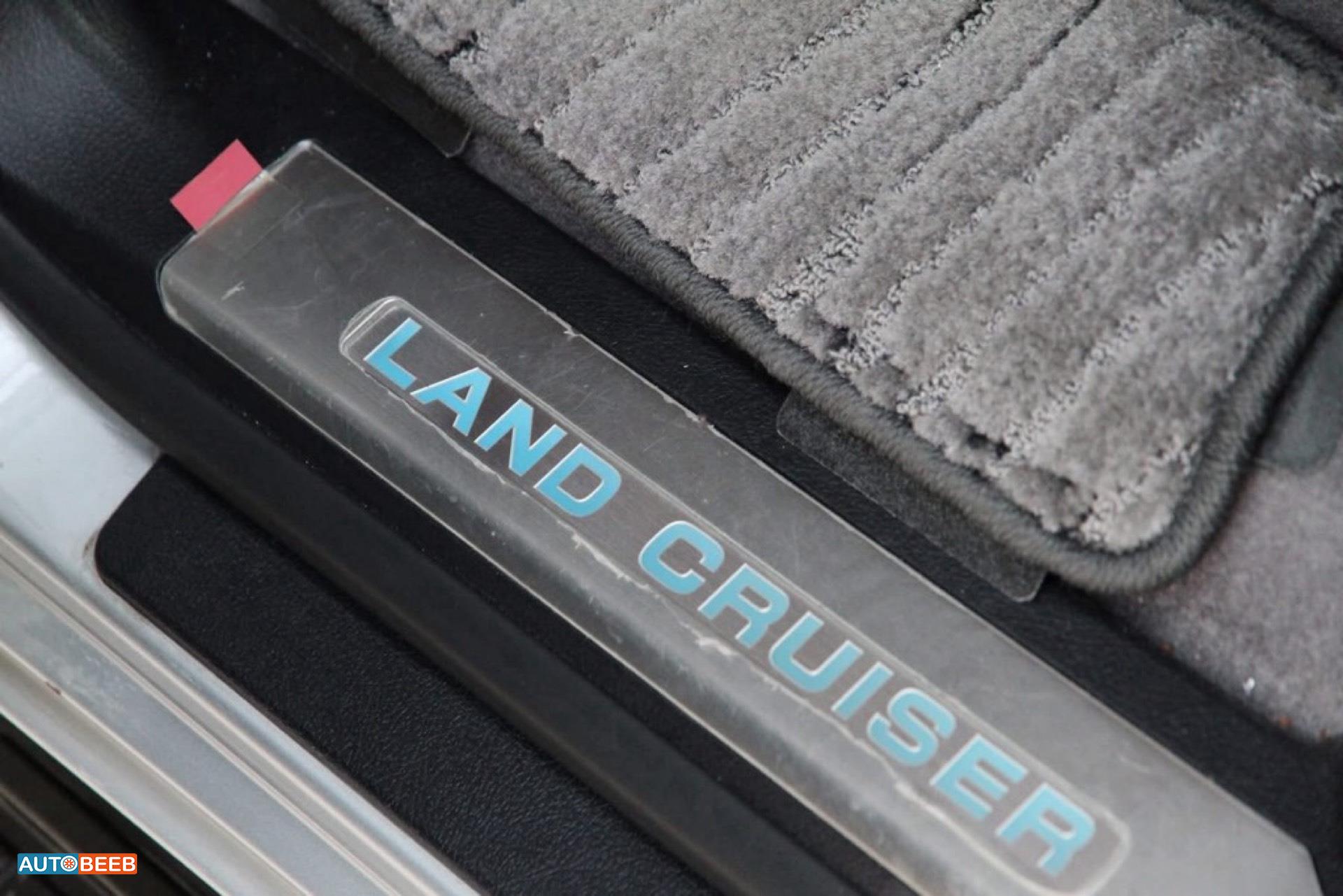 Toyota Land Cruiser 2014