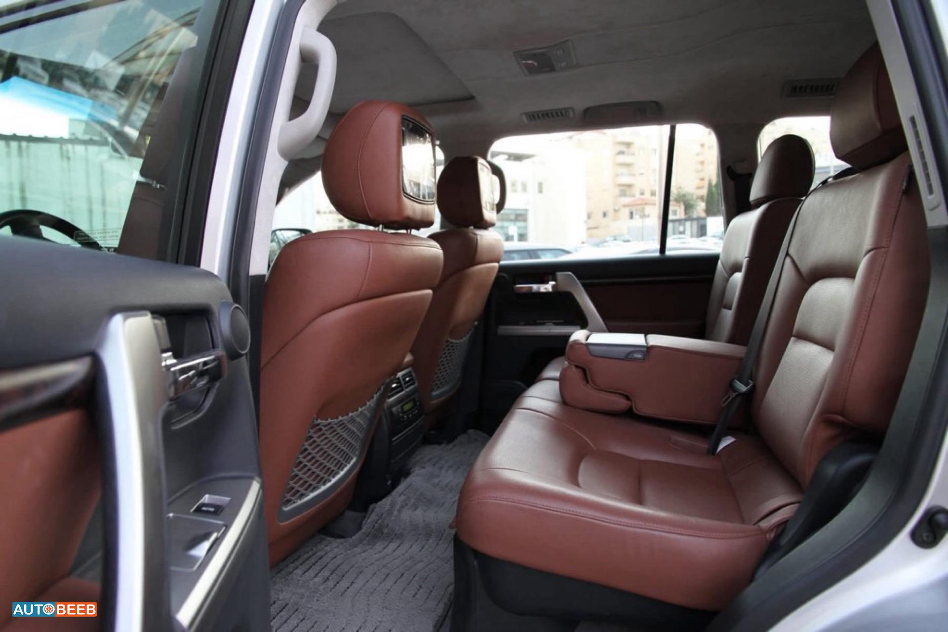 Toyota Land Cruiser 2014