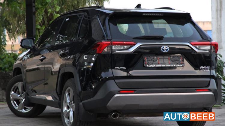 Toyota RAV4 2021
