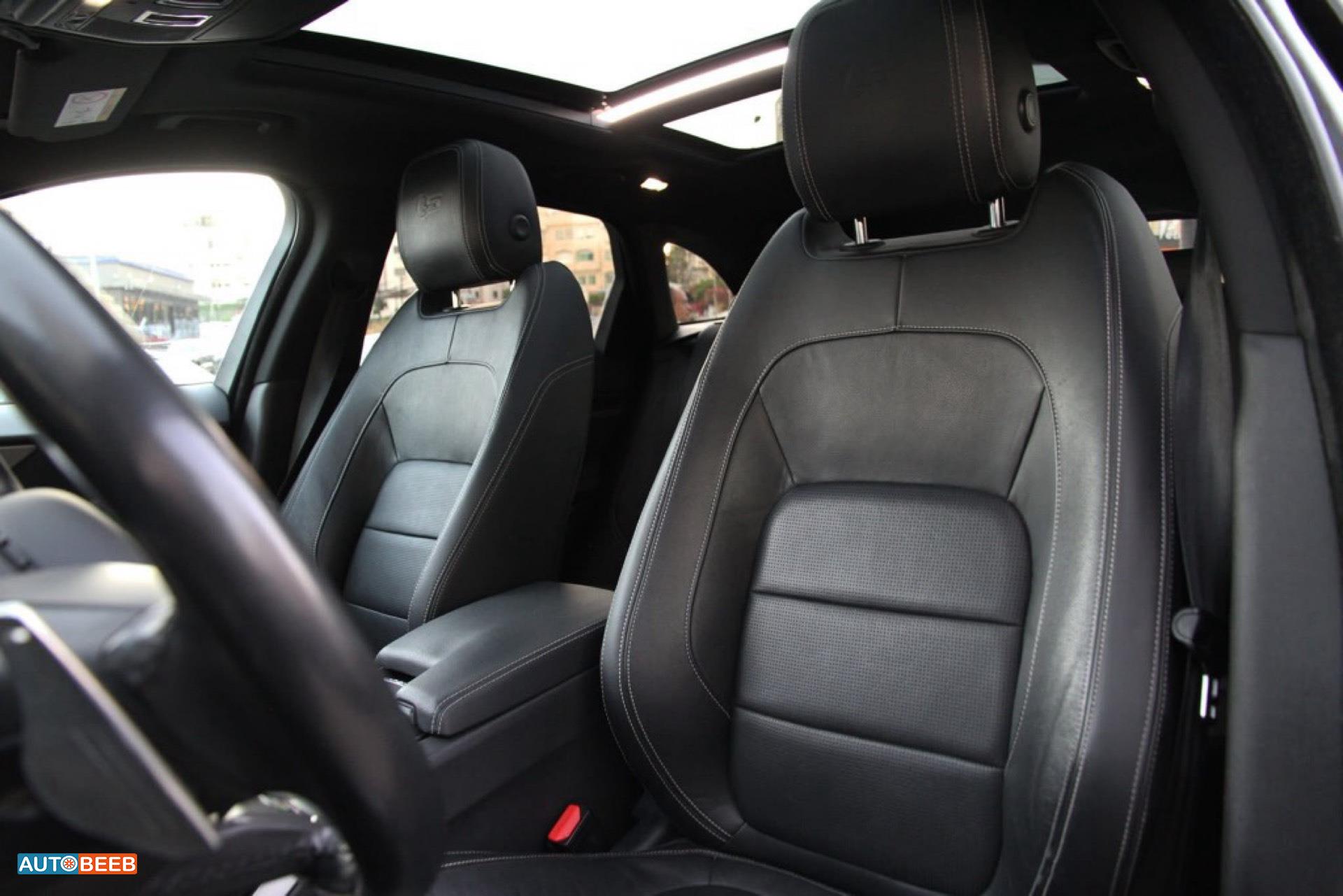 جاكوار F-Pace 2017