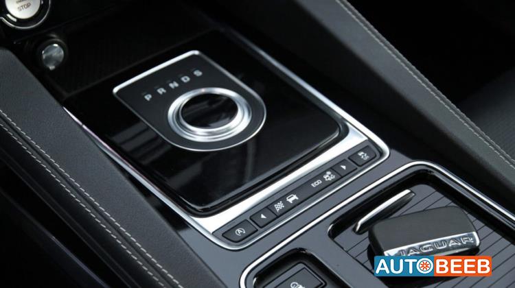 جاكوار F-Pace 2017