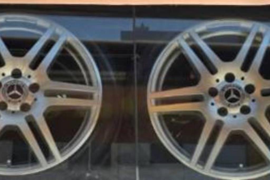 Wheel and Rims Rims Mercedes Benz E200