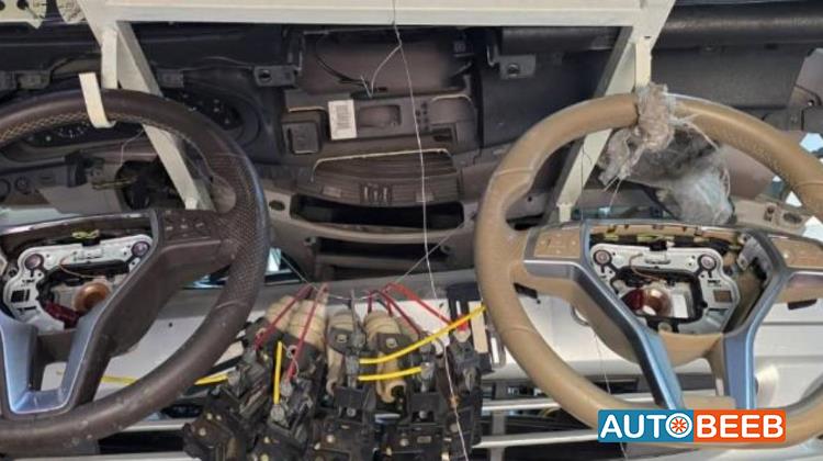 Cabin  Steering Wheel Mercedes Benz E200