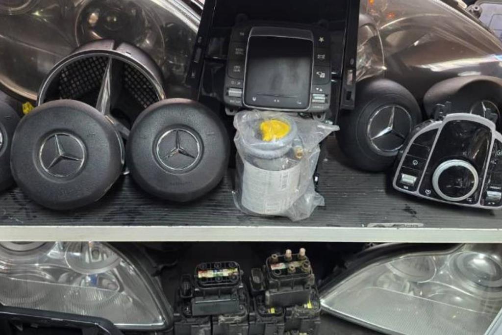 Cabin  Other Mercedes Benz E200