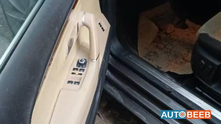 فولكس فاجن باسات 2012