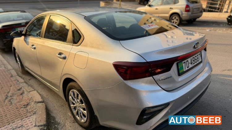 كيا سيراتو 2021