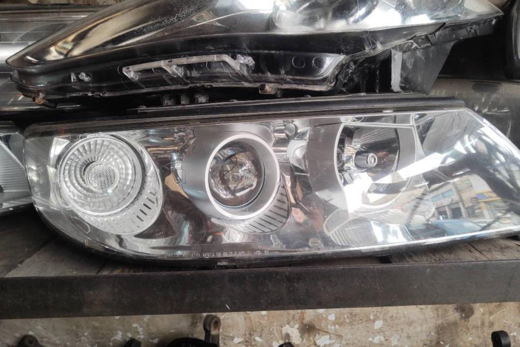 ضوء امامي يمين شمال هيونداي سوناتا 2007 2008 2009