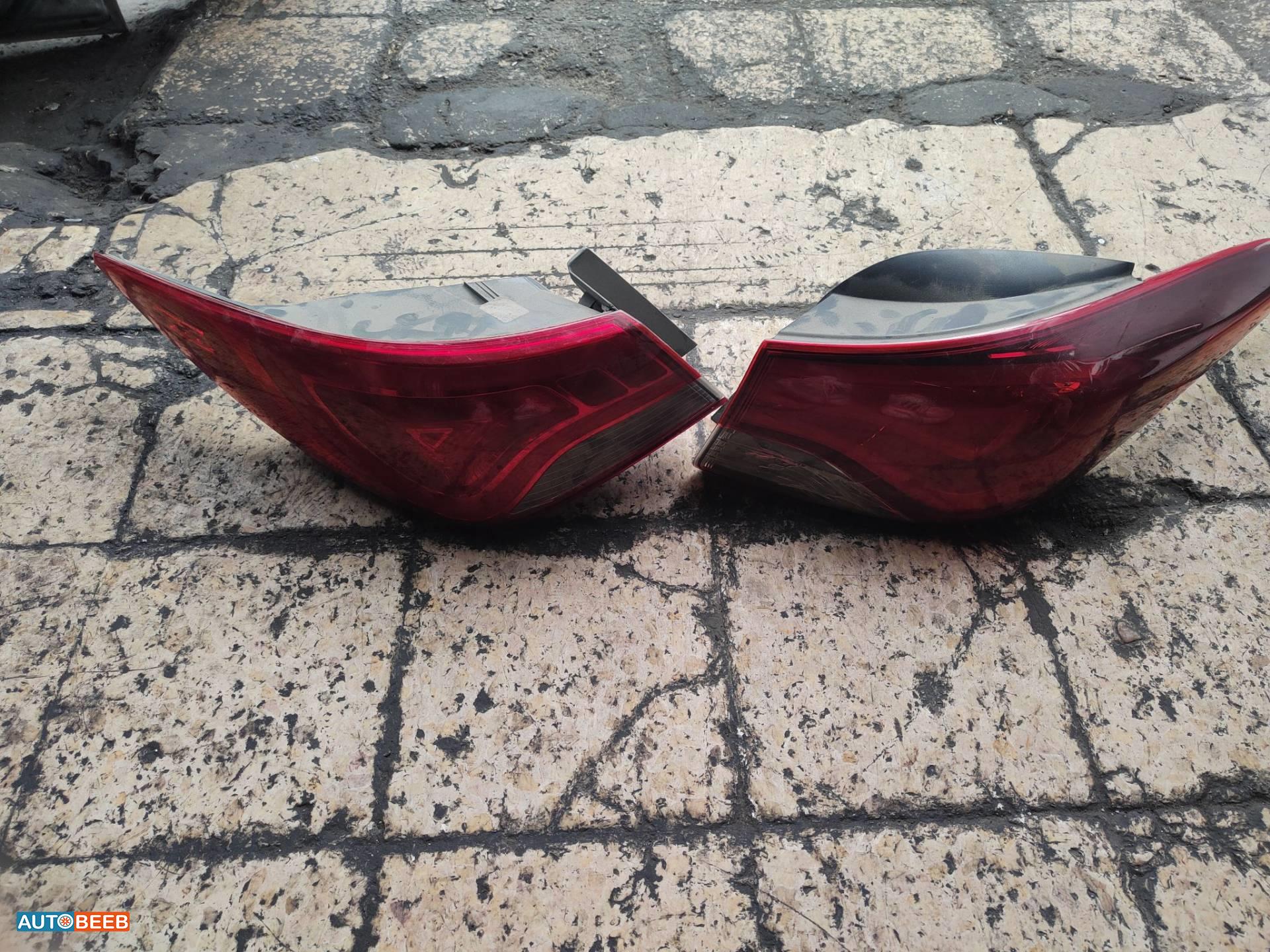 ضوء خلفي يمين شمال هيونداي النترا md 2015 2016