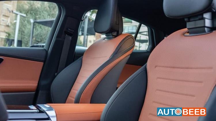 Mercedes Benz GLC200 2024