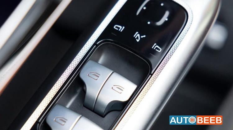 Mercedes Benz GLC200 2024