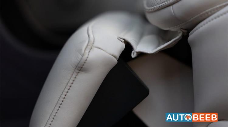 Avatr Model 012 2023