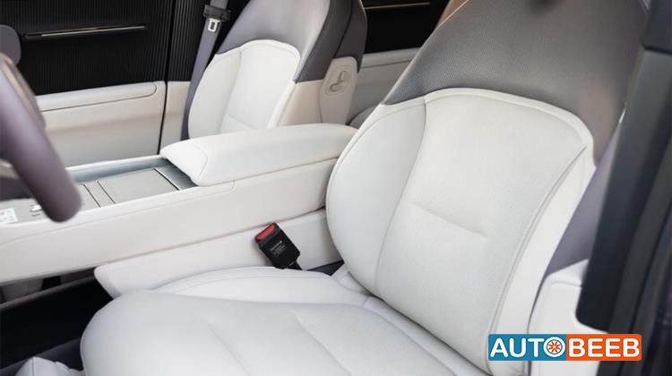 Avatr Model 012 2023