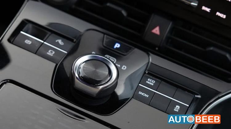 تويوتا bZ4X 2023