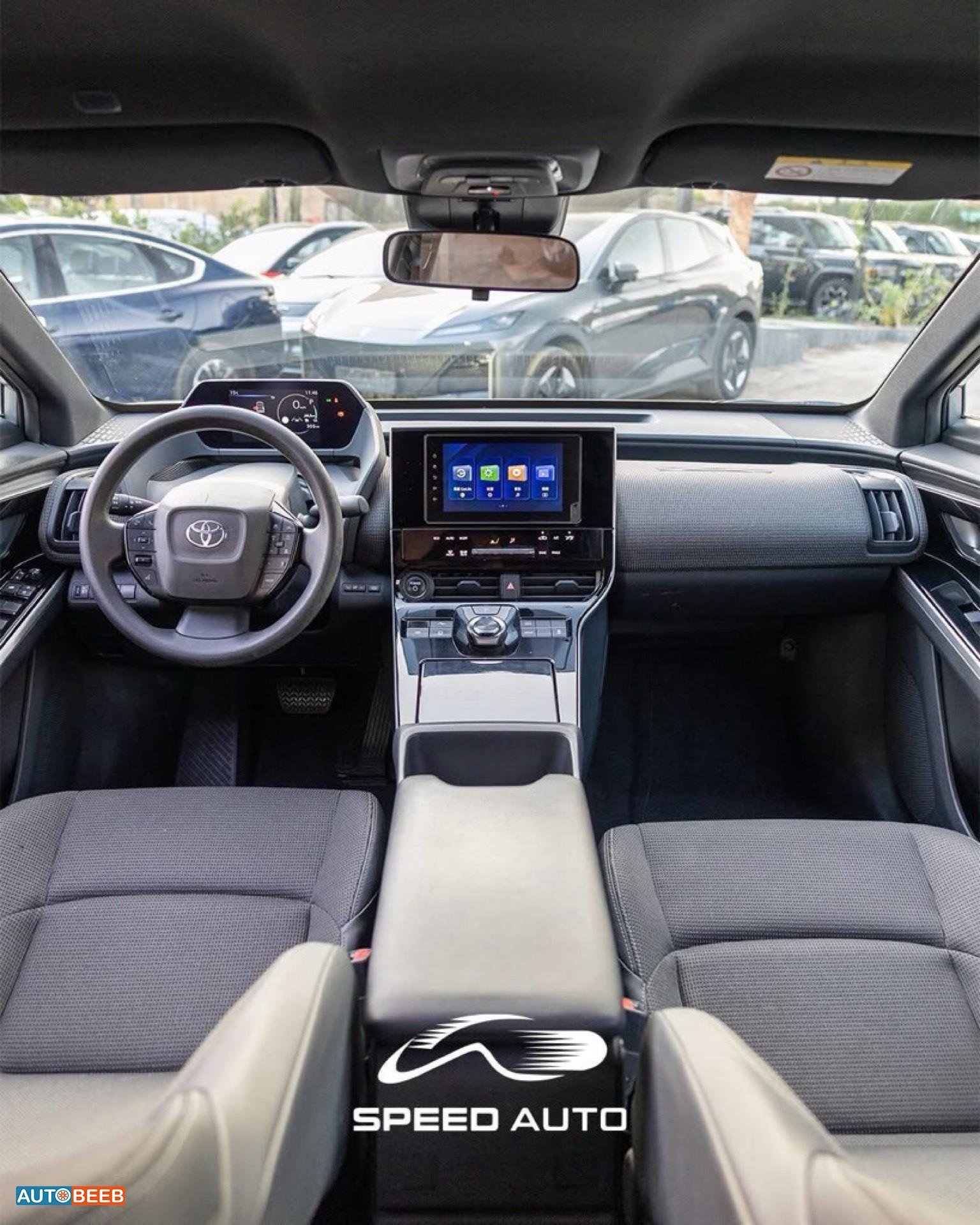 تويوتا bZ4X 2023