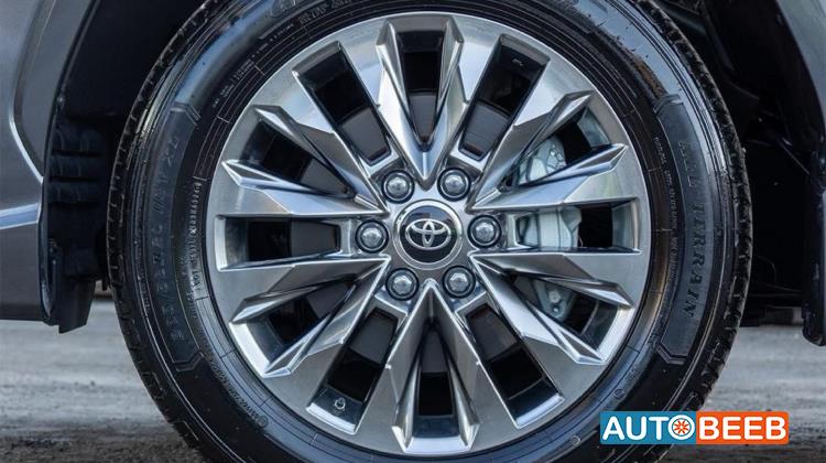 تويوتا لاندكروزر 2024