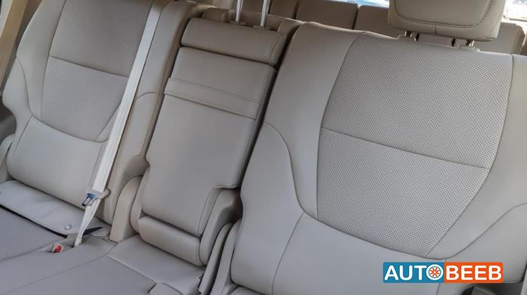 تويوتا لاندكروزر 2024