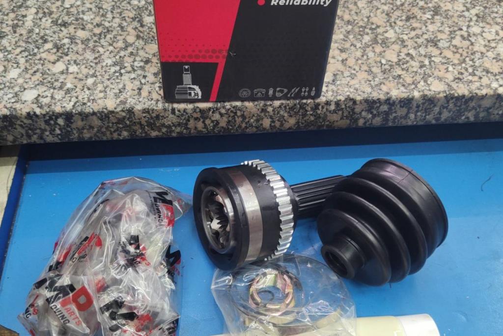 رأسية اكس عجل هيونداي افانتي 1997 1998 1999 2000 2001 2002 2003 2004