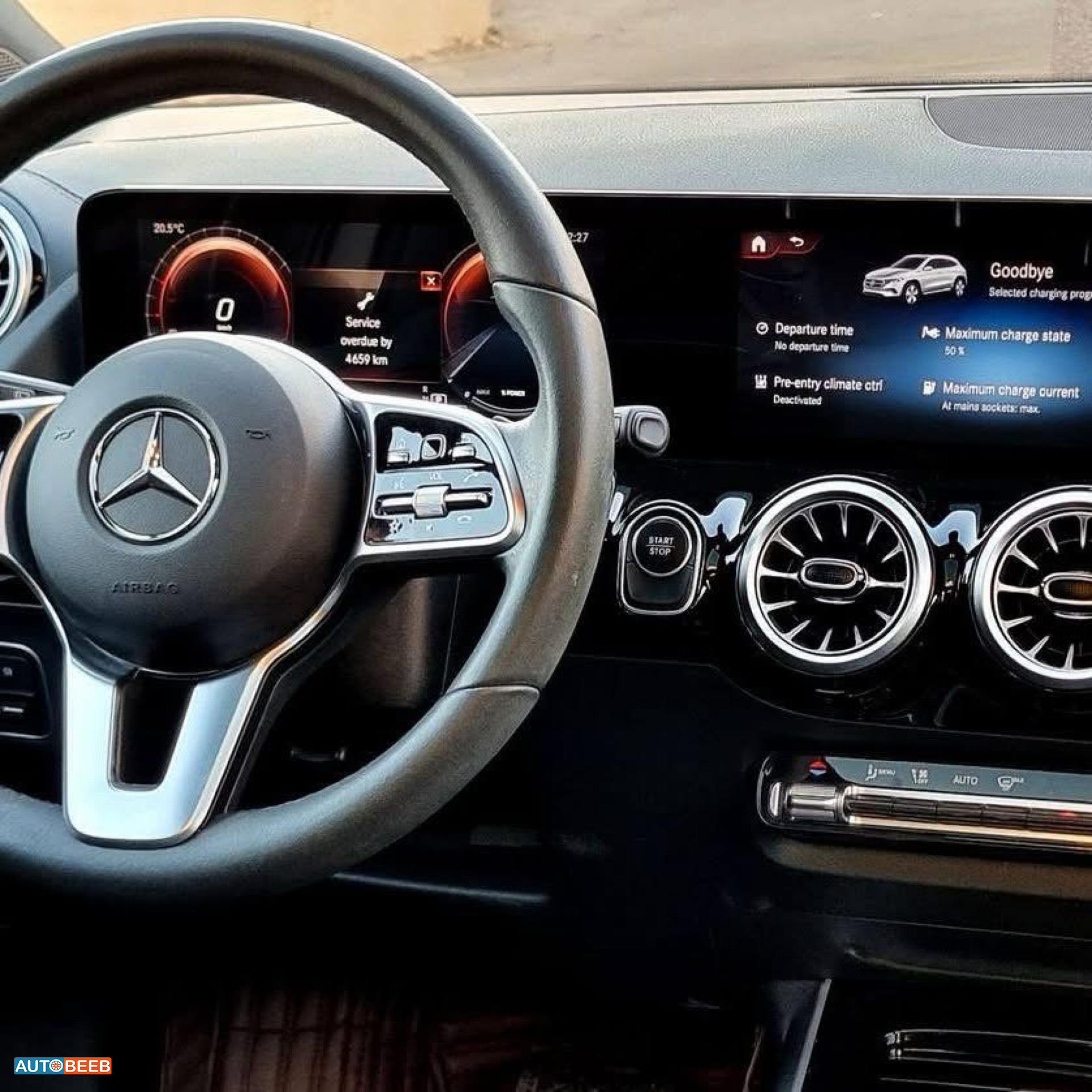 Mercedes Benz EQA260 2022