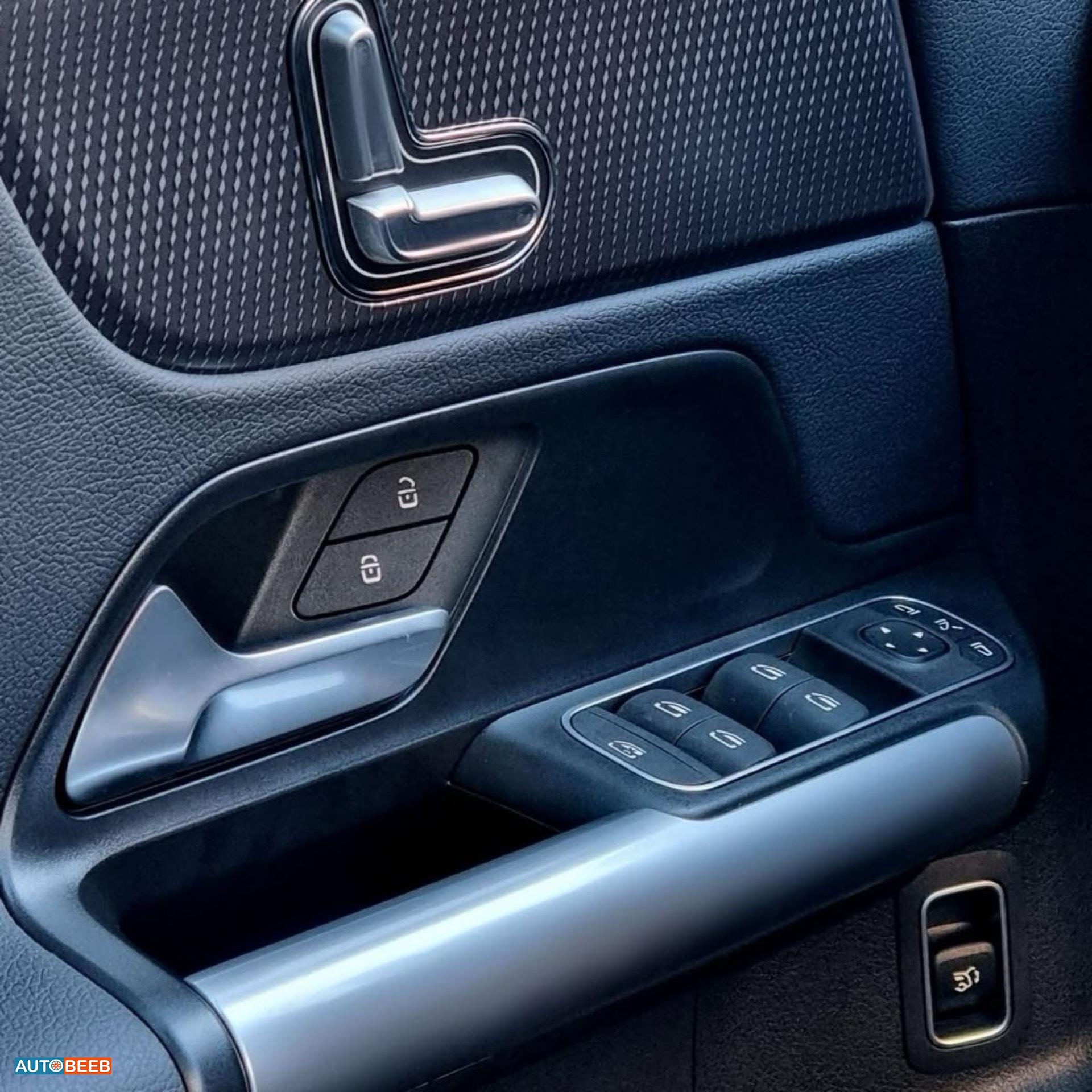 Mercedes Benz EQA260 2022