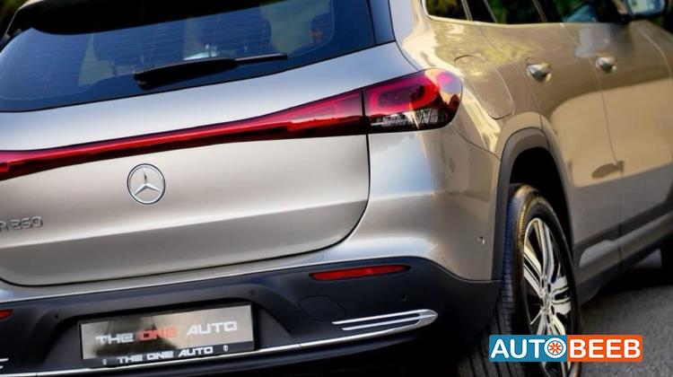 Mercedes Benz EQA260 2022