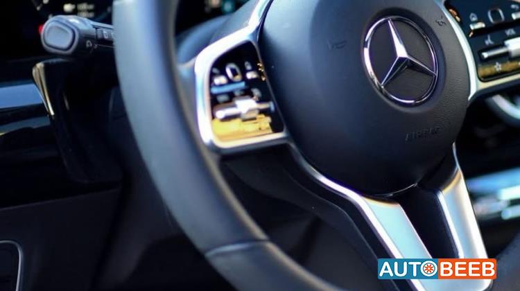 Mercedes Benz EQA260 2022