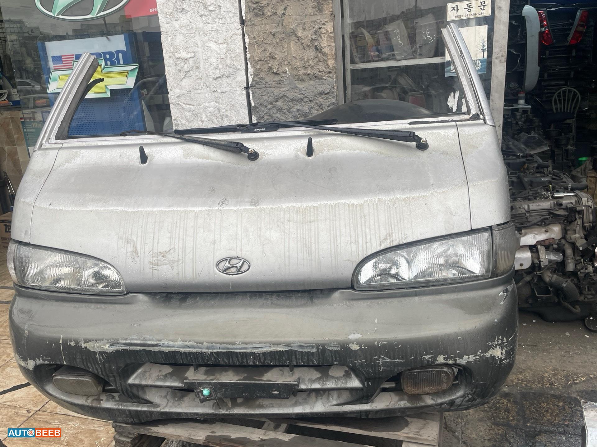 واجهة امامية طمبون اضوية يمين شمال هيونداي اتش100 2001 2002 2003