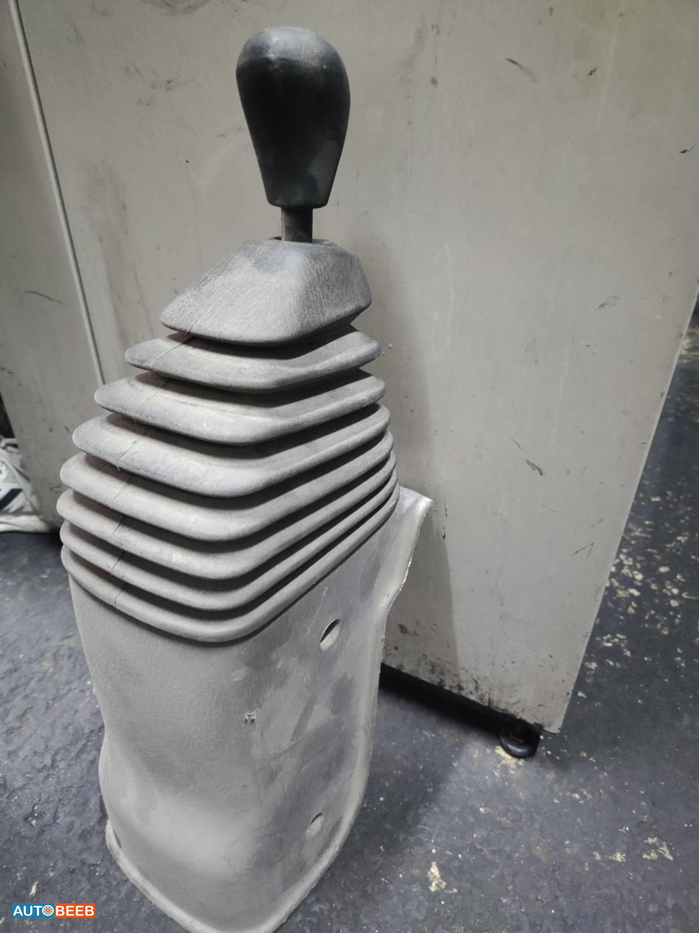 يد غيارات كيا بنجو 1997 1998 1999 2000 2001 2002 2003