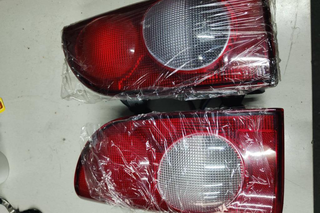 ضوء خلفي يمين شمال هيونداي اتش100 1997 1998 1999 2000 2001 2002 2003