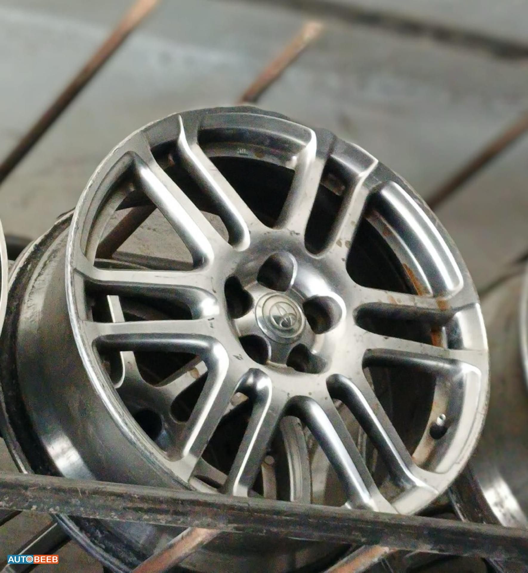 طقم جنطات تويوتا 5 براغي 17 اصلي