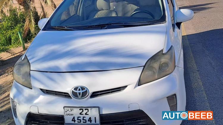 تويوتا بريوس 2015