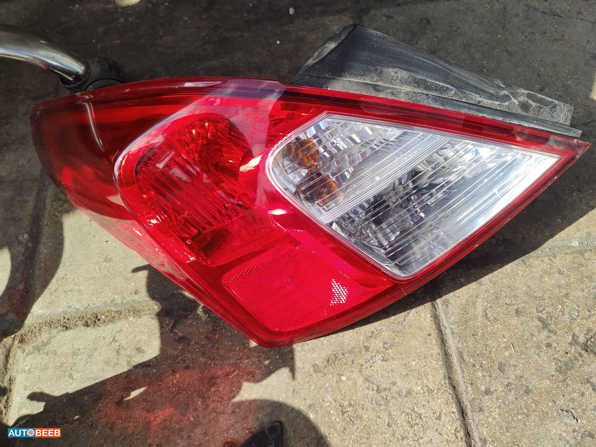 Lights Rear light Nissan Sunny