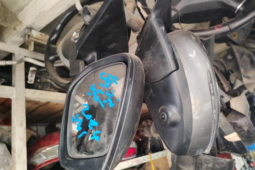 Body  Wing Mirror Nissan Kicks