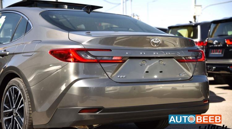 Toyota Camry 2025