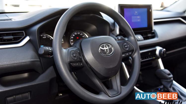 Toyota RAV4 2025