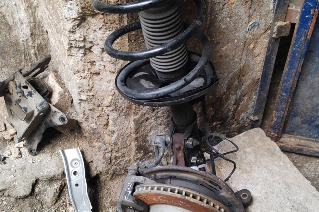  Shock Absorber Mitsubishi Galant