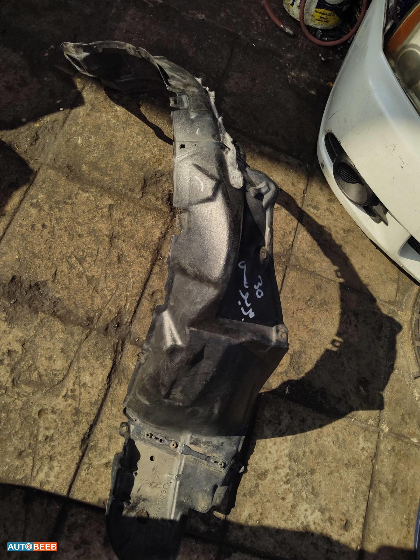 Body  RR BUMPER Toyota Prius