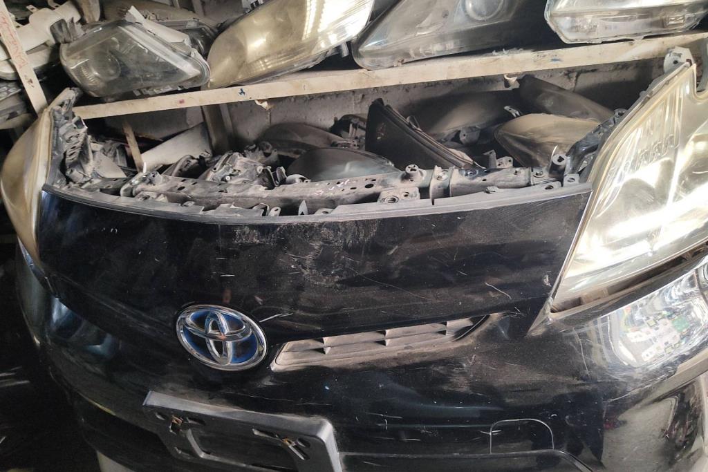 واجهة أمامية طمبون اضوية يمين شمال تويوتا بريوس 2013 2014 2015