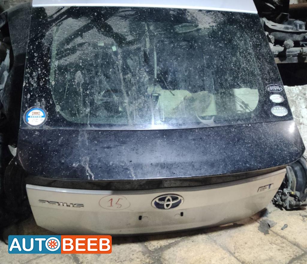 Body  Trunk Toyota Prius