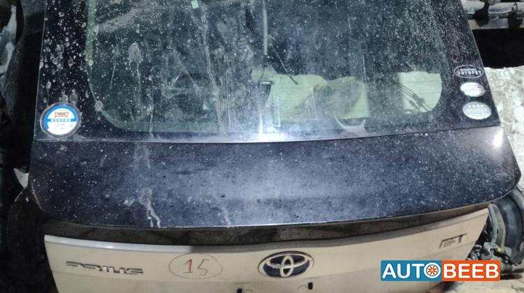 Body  Trunk Toyota Prius