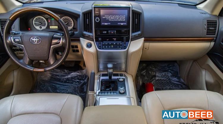 Toyota Land Cruiser 2017