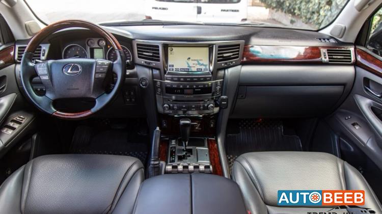 Lexus LX570 2009
