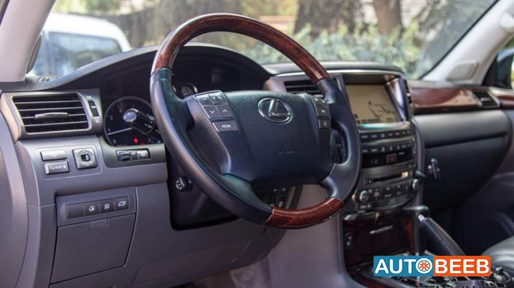 Lexus LX570 2009