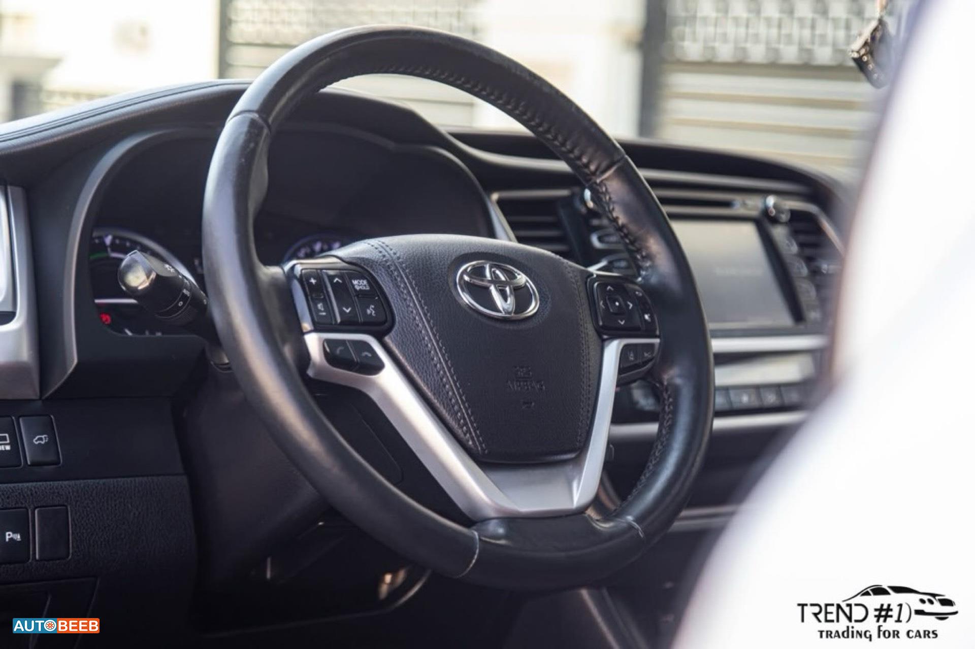 Toyota Highlander 2019